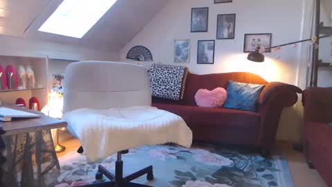 Gina online show from January 11, 1:06 pm