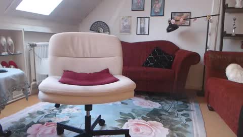 Gina online show from September 28, 12:25 pm