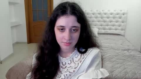 Kate online show from December 2, 11:30 am