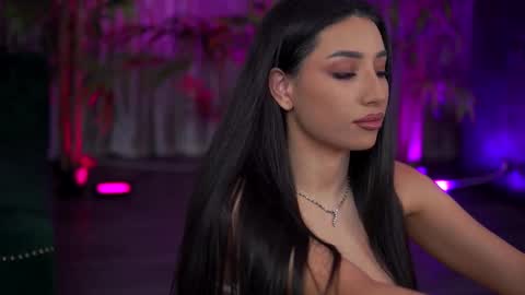 Gina online show from November 1, 7:57 pm