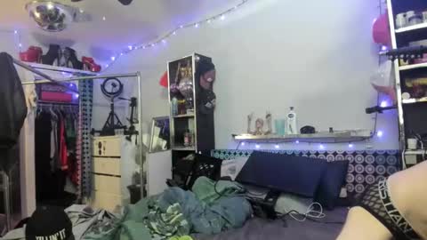 ginger_binj online show from January 20, 7:58 am