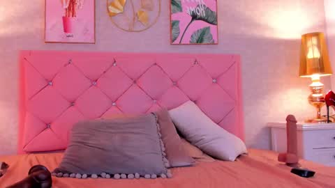 Ginger online show from February 9, 10:54 pm