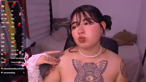 ginmeowuwu online show from March 6, 7:57 pm