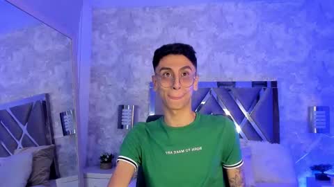 Gio Carangi online show from February 18, 4:12 am