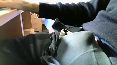 Snapshot of giovet chatting on February 15, 1:05 pm giovet online show from February 15, 1:05 pm