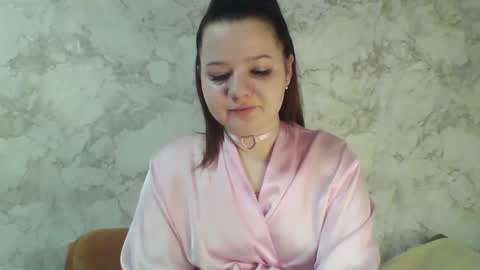girl_cute07 online show from March 3, 9:00 pm