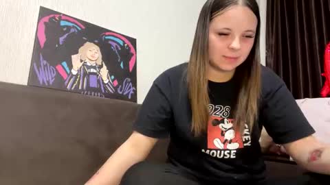 girl_shy07 online show from March 13, 7:50 pm