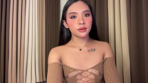 queen ronna online show from May 10, 8:43 am