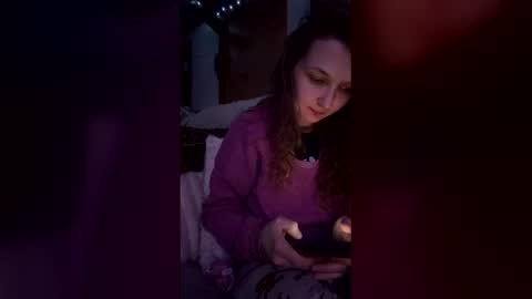 girlypopsarah online show from May 7, 5:03 am