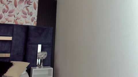     online show from October 1, 10:14 am