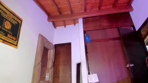 . Gisel Reyes . online show from November 20, 4:00 am