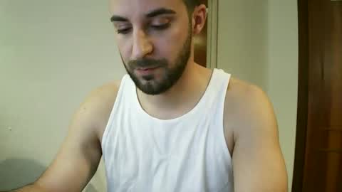 gladiator_18 online show from February 2, 11:42 pm