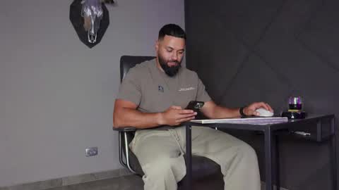 Matthew .. for short call me Matt online show from September 25, 10:28 pm