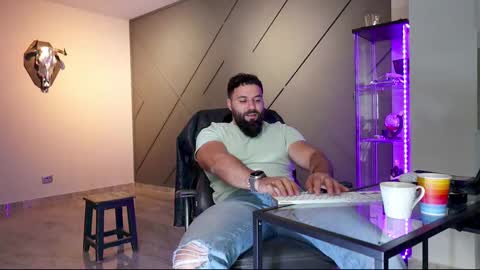 Matthew .. for short call me Matt online show from March 11, 9:02 am