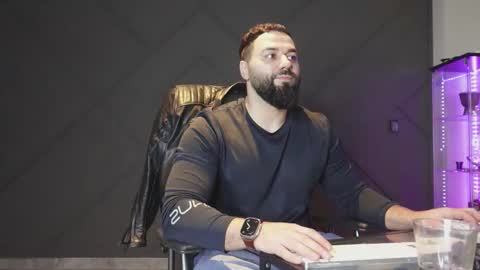 Matthew .. for short call me Matt online show from March 5, 8:29 pm