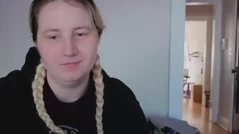 Snapshot of glitchwitch chatting on October 12, 2:42 pm Glitch online show from October 12, 2:42 pm