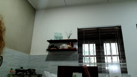 Snapshot of glitter_doll chatting on October 26, 8:59 am glitter_doll online show from October 26, 8:59 am