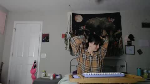 anna online show from April 7, 9:00 am