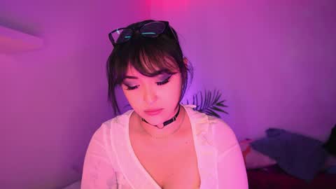 Mimi online show from April 16, 9:50 pm