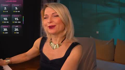 Gloria online show from April 2, 11:17 am