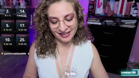 Snapshot of gloriacrespo chatting on October 4, 11:24 pm gloriacrespo online show from October 4, 11:24 pm