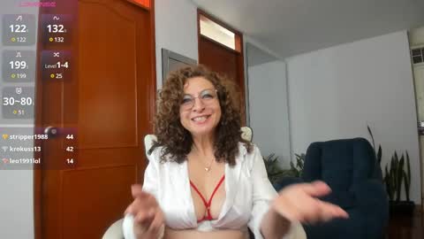 Snapshot of gloriacrespo chatting on January 1, 8:47 pm gloriacrespo online show from January 1, 8:47 pm