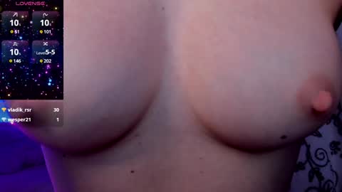 gloriagrays online show from December 6, 11:41 pm