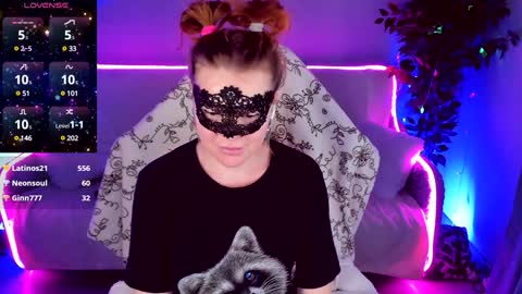 gloriagrays online show from February 6, 12:04 pm