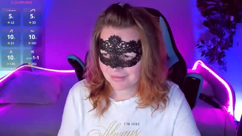 gloriagrays online show from September 25, 7:10 pm