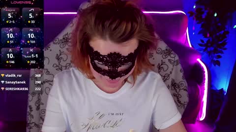 gloriagrays online show from January 11, 10:40 pm