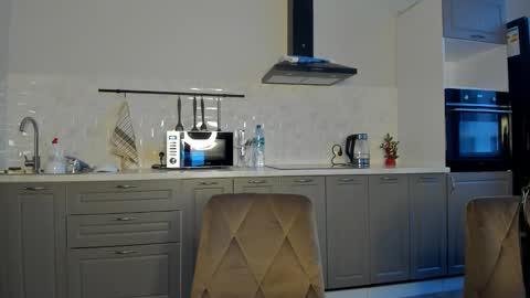 Lina online show from December 17, 8:32 am