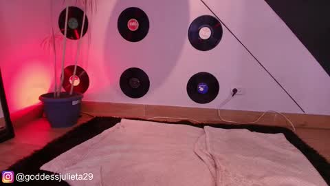 Julieta online show from March 24, 7:09 pm