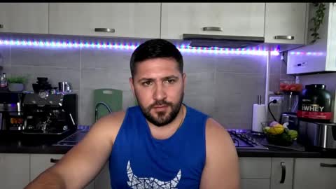 gold_alpha_boy online show from June 19, 3:07 pm