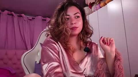 golden_gingerkitty online show from August 2, 12:45 am