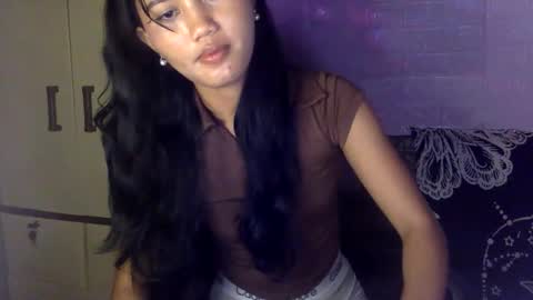 goldentemptress18 online show from March 13, 1:47 pm