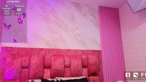 goldilockss15 online show from April 8, 11:24 am