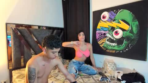Snapshot of gomez_g_ chatting on October 8, 3:13 am Gomez online show from October 8, 3:13 am