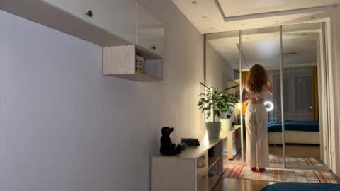 Polly online show from November 16, 1:46 pm