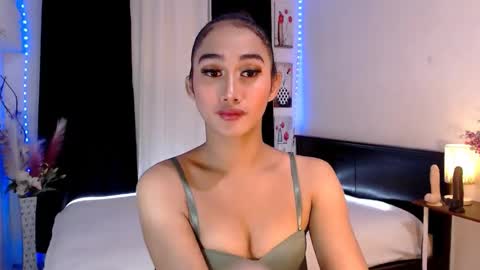 gorgeous_nicole online show from February 20, 1:03 am