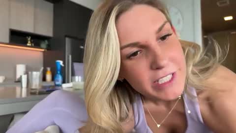 Gracie Mae online show from February 27, 9:25 pm