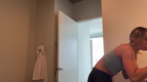 Gracie Mae online show from February 19, 4:55 pm