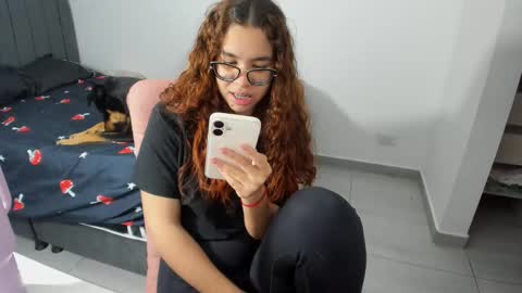 GreciaRuiz online show from October 25, 10:43 pm