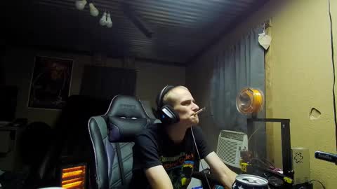 Greenlungs8195 online show from October 11, 6:18 am