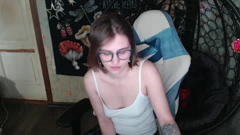 Lina online show from April 6, 11:22 am