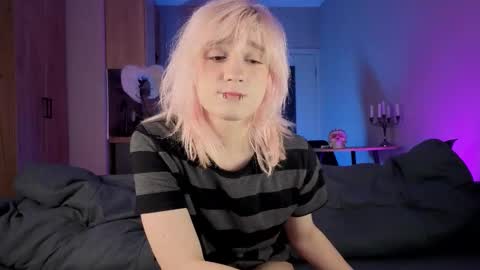 Greg-independent model online show from February 15, 9:57 pm