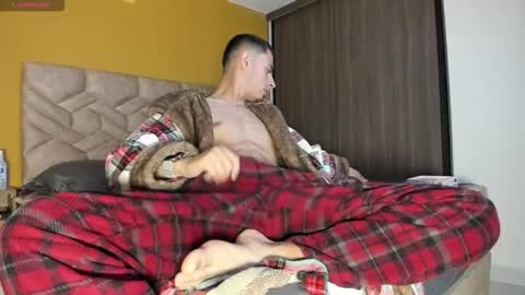 gregorymancini online show from November 25, 4:33 am