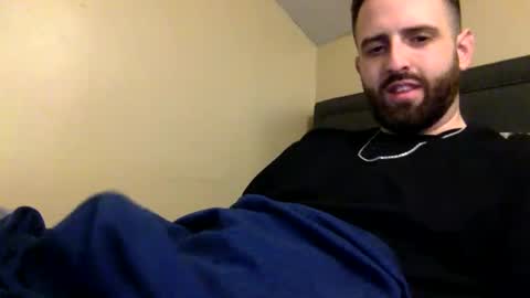 Snapshot of grobs123 chatting on December 3, 6:43 am grobs123 online show from December 3, 6:43 am