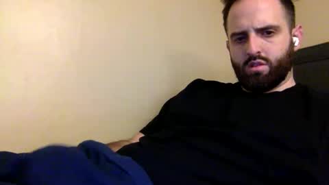 Snapshot of grobs123 chatting on December 18, 3:58 am grobs123 online show from December 18, 3:58 am