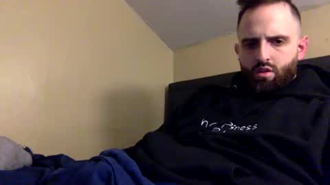 Snapshot of grobs123 chatting on February 27, 1:30 am grobs123 online show from February 27, 1:30 am