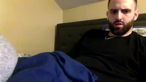 Snapshot of grobs123 chatting on February 1, 2:47 am grobs123 online show from February 1, 2:47 am